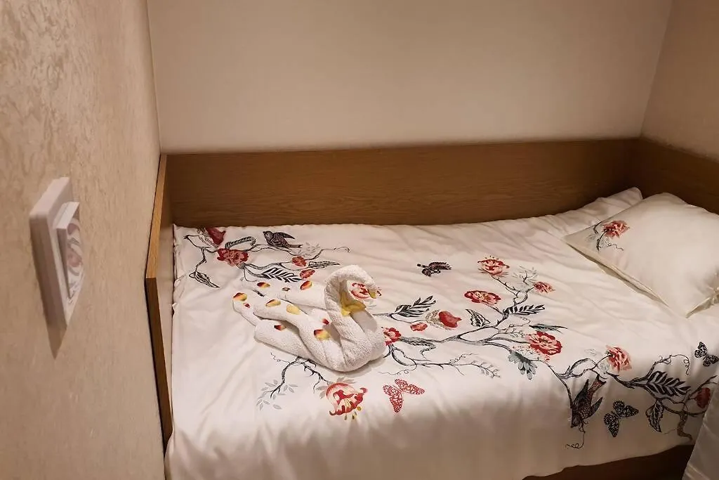 Cozy Apartment With Garden ستوكهولم