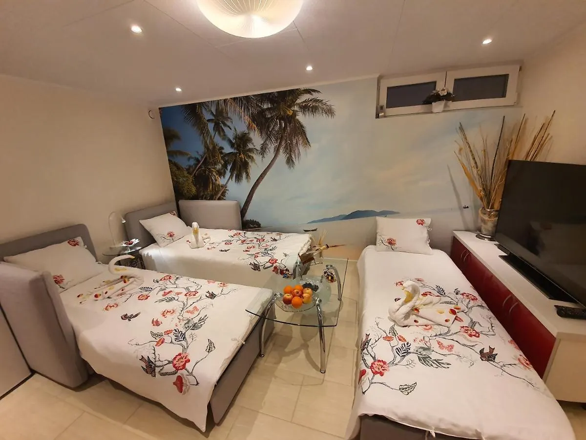 Cozy Apartment With Garden ستوكهولم 0*,  السويد